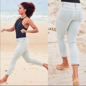 Athleta Sculptek Glacier Wash Skinny Jeans Size 8P